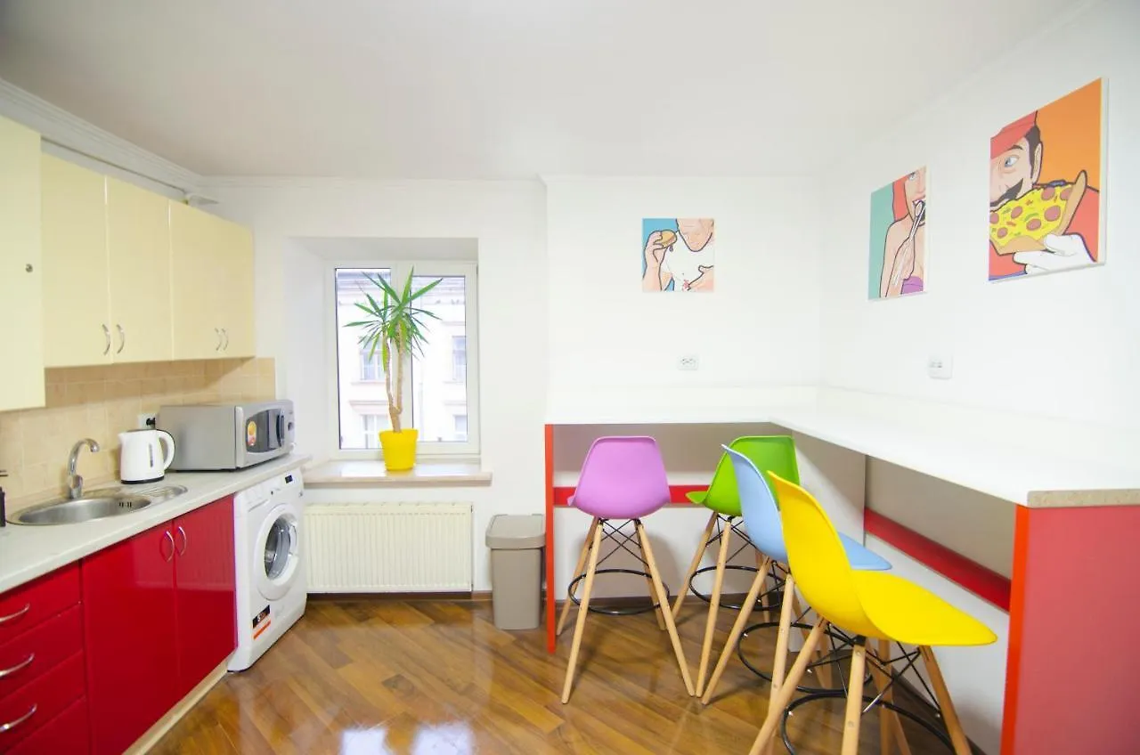 Pop Art Hostel Rynok Sq Lviv