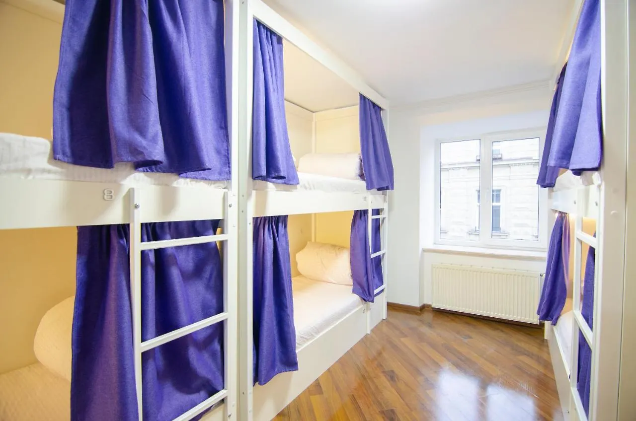 Pop Art Hostel Rynok Sq Lviv 0*,